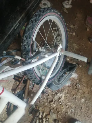 Bicicleta Infantil Specialized Blanca