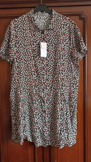 Vestido corto estampado floral