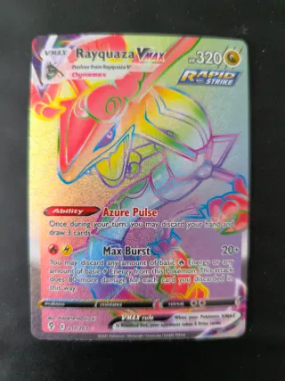 Carta Rayquaza VMAX 217/203