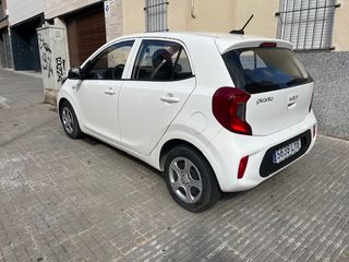 KIA PICANTO 2022. 13.000 KM