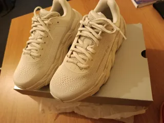 Zapatillas Under Armour Halo Beige Talla 38.5