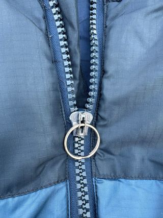 Abrigo Earthbound acolchado bloques de color