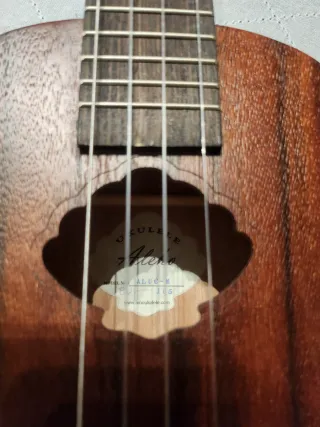 Ukelele Leho de madera soprano.