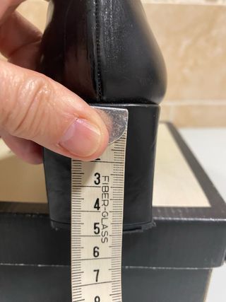 Zapatos negros tacón cuadrado