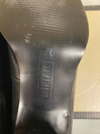 Zapatos negros tacón cuadrado