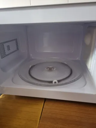 Microonde Comfee Bianco