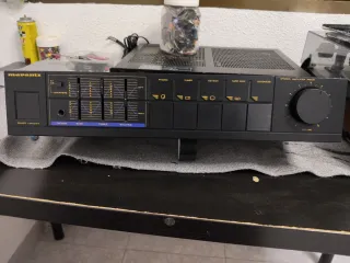 Amplificador Marantz Negro