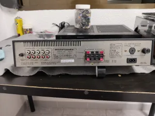 Amplificador Marantz Negro