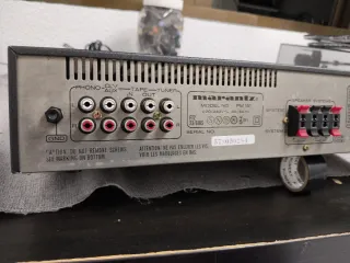 Amplificador Marantz Negro