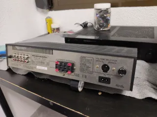 Amplificador Marantz Negro