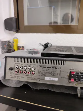 Amplificador Marantz Negro