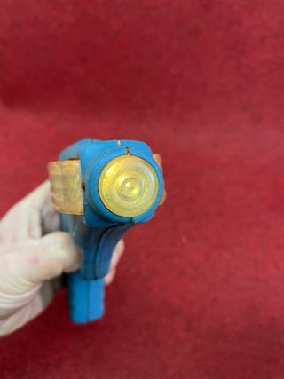 ANTIGUA PISTOLA ESPACIAL DE HOJALATA DE JUGUETE