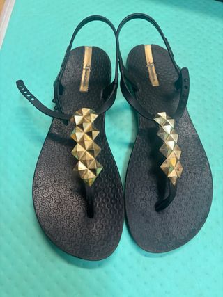 Chanclas Ipanema Talla 38 Negro/Dorado