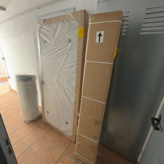 Canapé madera y plástico