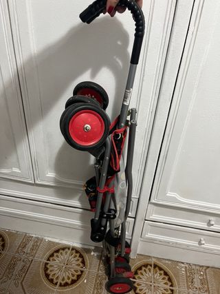 Cochecito de bebé con estampado de lunares