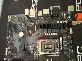 Gigabyte B760M DS3H DDR4 Placa Base