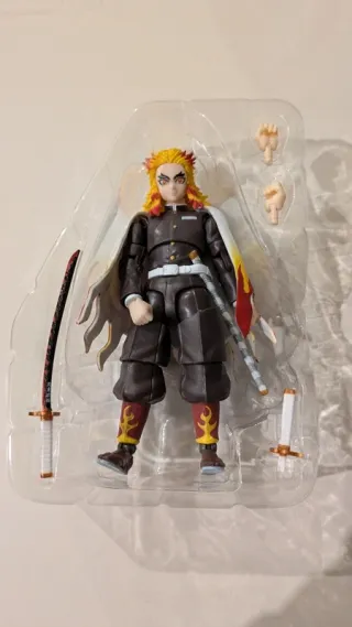Figura Demon Slayer Kyojuro Rengoku Bandai