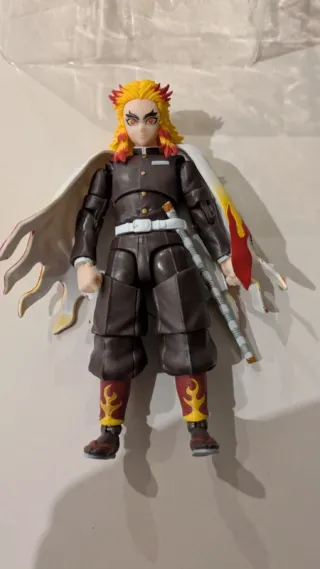 Figura Demon Slayer Kyojuro Rengoku Bandai