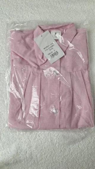 Bata Guardería Cuadros Azul Talla 7 y rosa