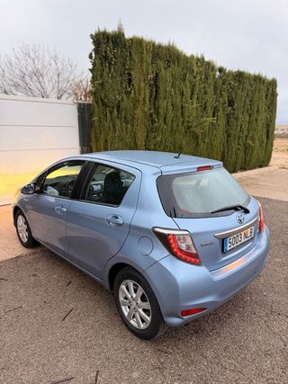 Toyota Yaris 2013 Hybrid Automatico