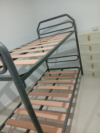 Cama litera metálica