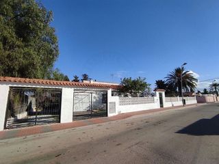 Chalet en venta en Los Balcones - Los Altos del Edén en Torrevieja