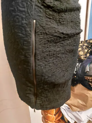 Abito nero con zip laterale sancrato