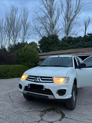 Mitsubishi L 200 2014