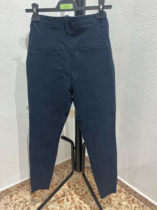 Pantalón pitillo azul marino mujer