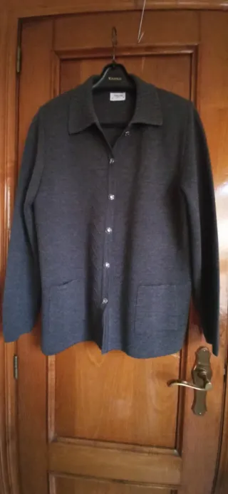 2 Chaquetas de punto tipo chaquetón señora