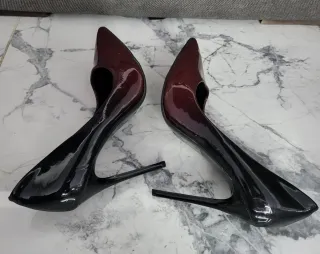 Zapatos de tacón Tulipano negros y rojos
