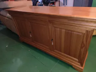 Mesa comedor madera con sillas, aparador,mesa baja