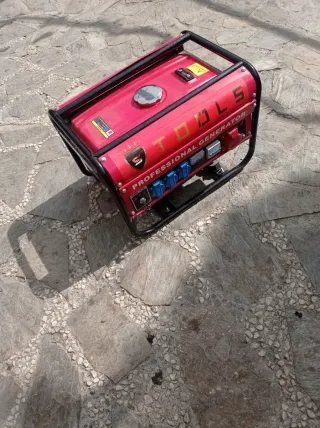 Generador Profesional TOOLS Rojo