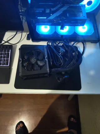 Fuente de Alimentación MSI 650W