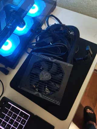 Fuente de Alimentación MSI 650W