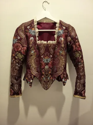 Vestido de fallera y zapatos. Sin estrenar