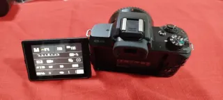 Cámara Canon EOS M50 + Accesorios