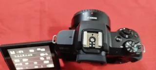 Cámara Canon EOS M50 + Accesorios