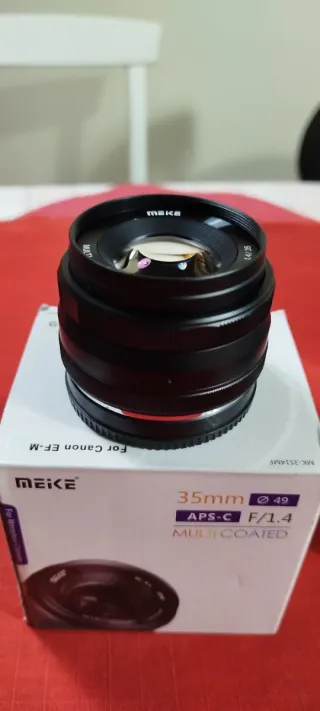 Cámara Canon EOS M50 + Accesorios