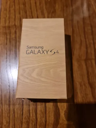 Caja Samsung Galaxy S4 vacía