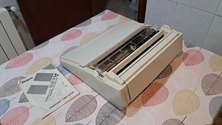 Máquina de escribir Brother AX-210