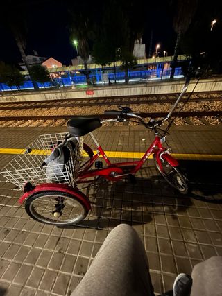 Triciclo per adulti rosso