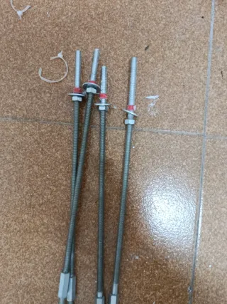 Barra de hierro cromado con 4 agarraderas