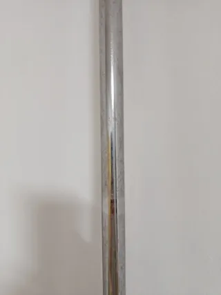 Barra de hierro cromado con 4 agarraderas