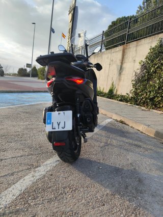 Beverly 400 HPE S – Full extras 12.000 km