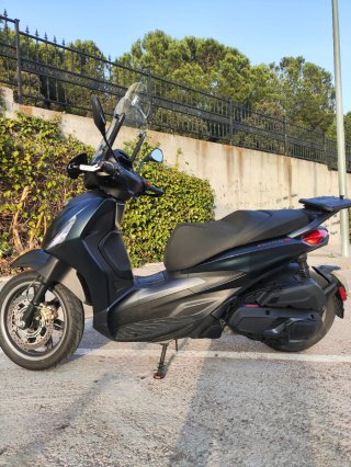 Beverly 400 HPE S – Full extras 12.000 km