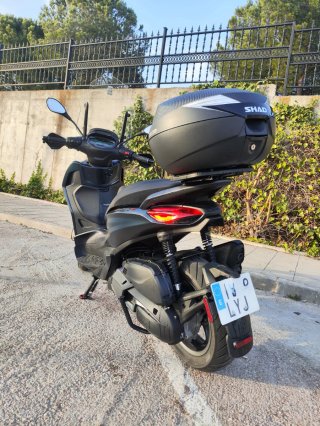 Beverly 400 HPE S – Full extras 12.000 km