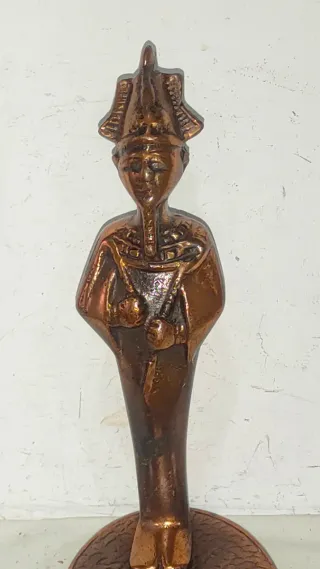 Cenicero antiguo figura egipcia cobre