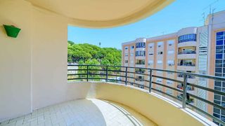 Piso en venta en Playa de la Fontanilla en Marbella