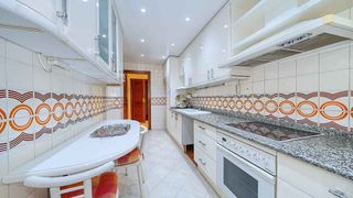 Piso en venta en Playa de la Fontanilla en Marbella